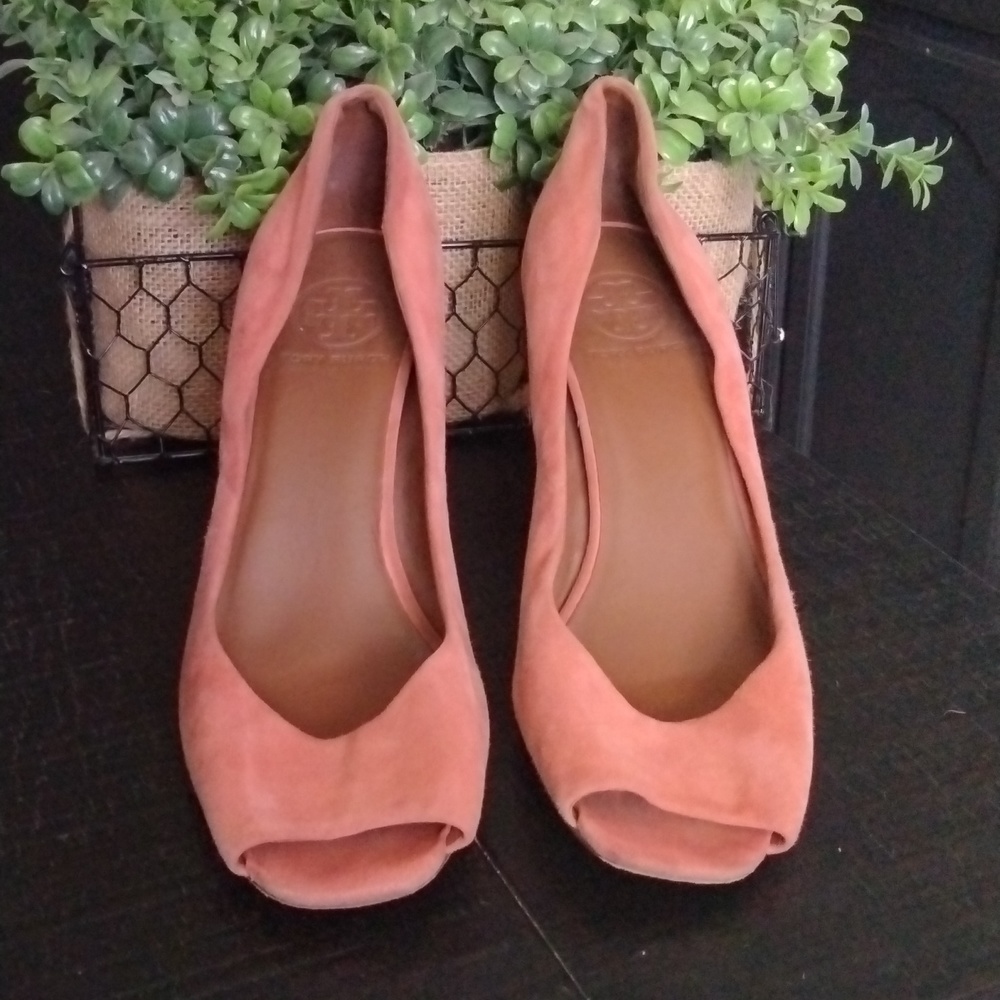TORY BURCH SUEDE HEELS